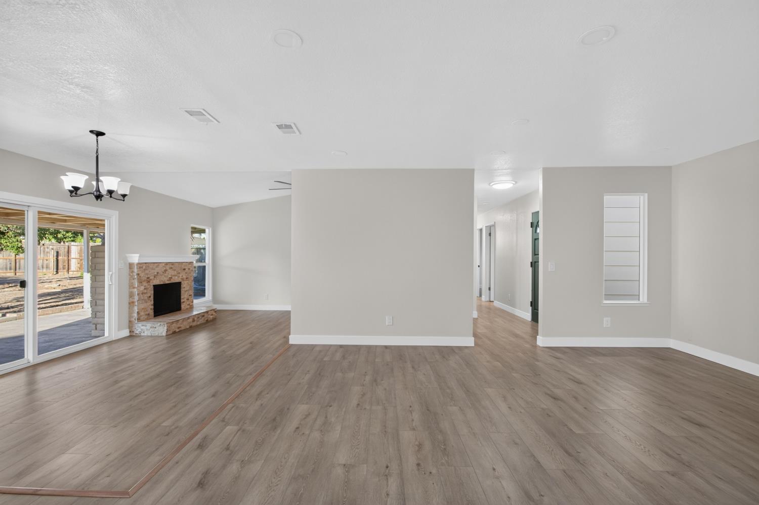 1166 Trailwood Ave, Manteca, CA 95336
