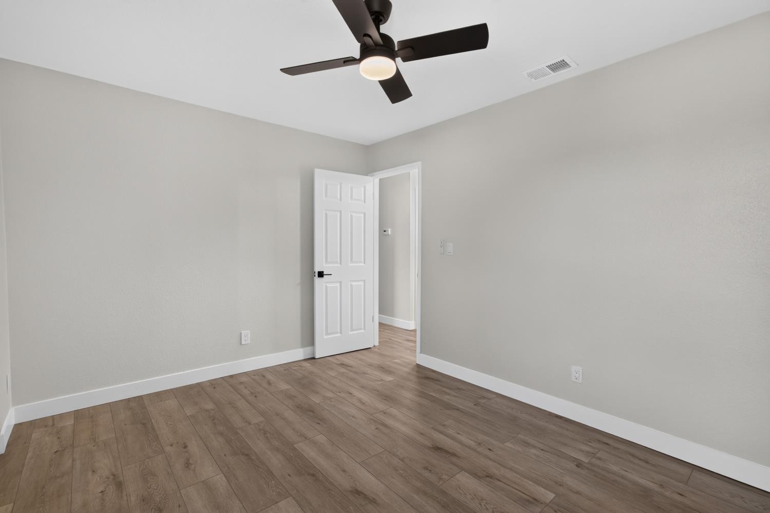 1166 Trailwood Ave, Manteca, CA 95336