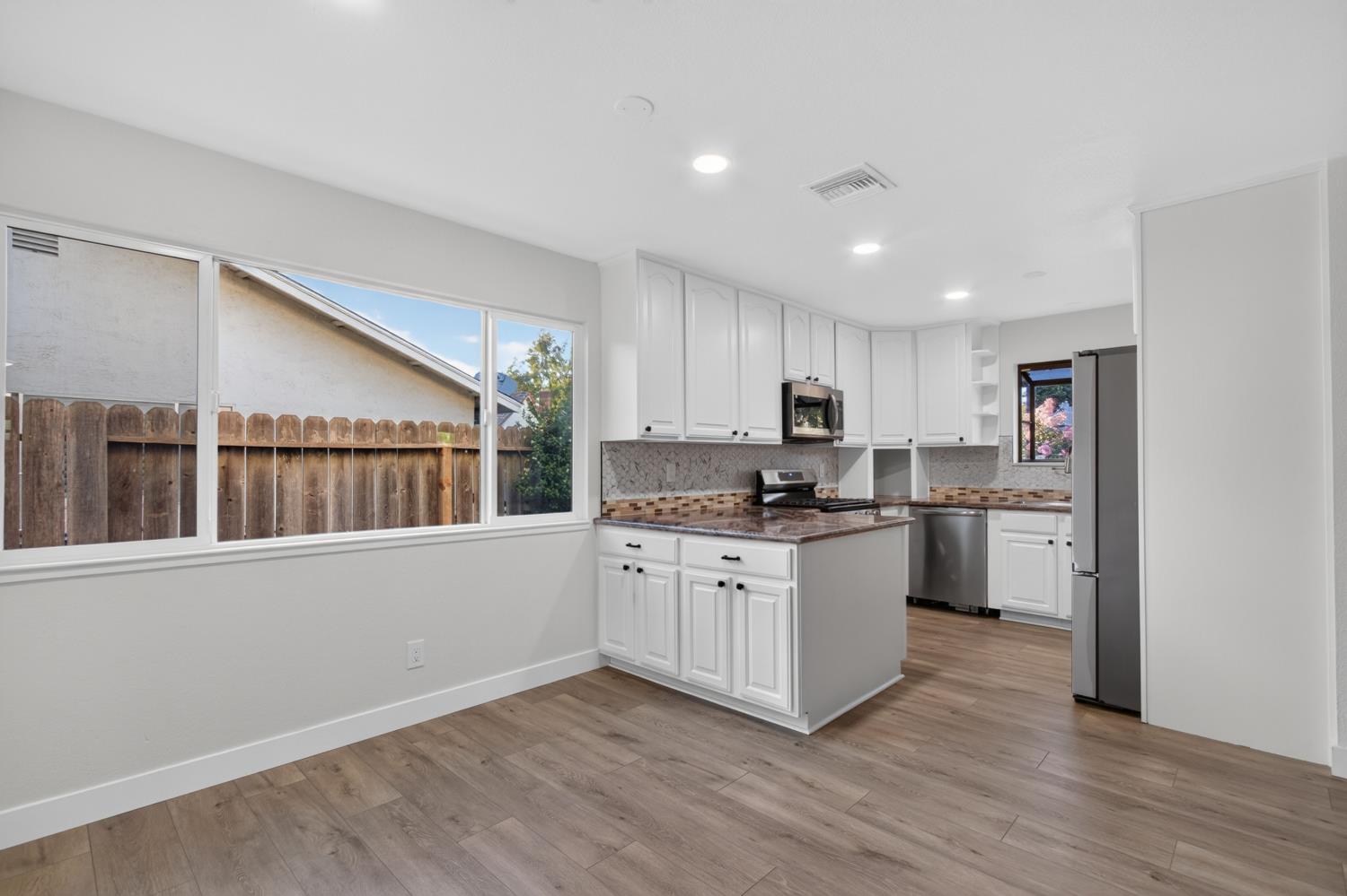1166 Trailwood Ave, Manteca, CA 95336
