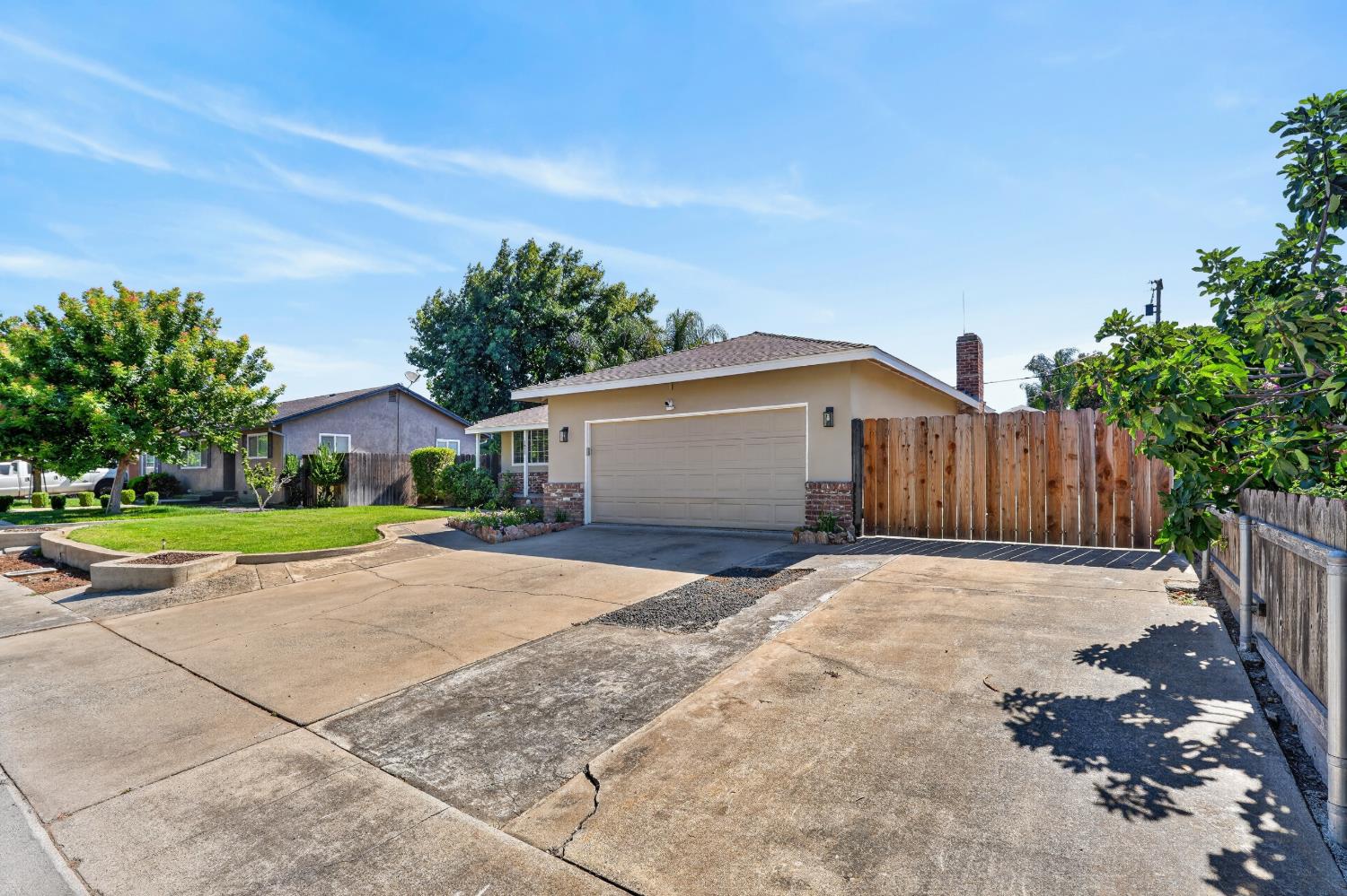 1412 Elisabeth Ave, Escalon, CA 95320