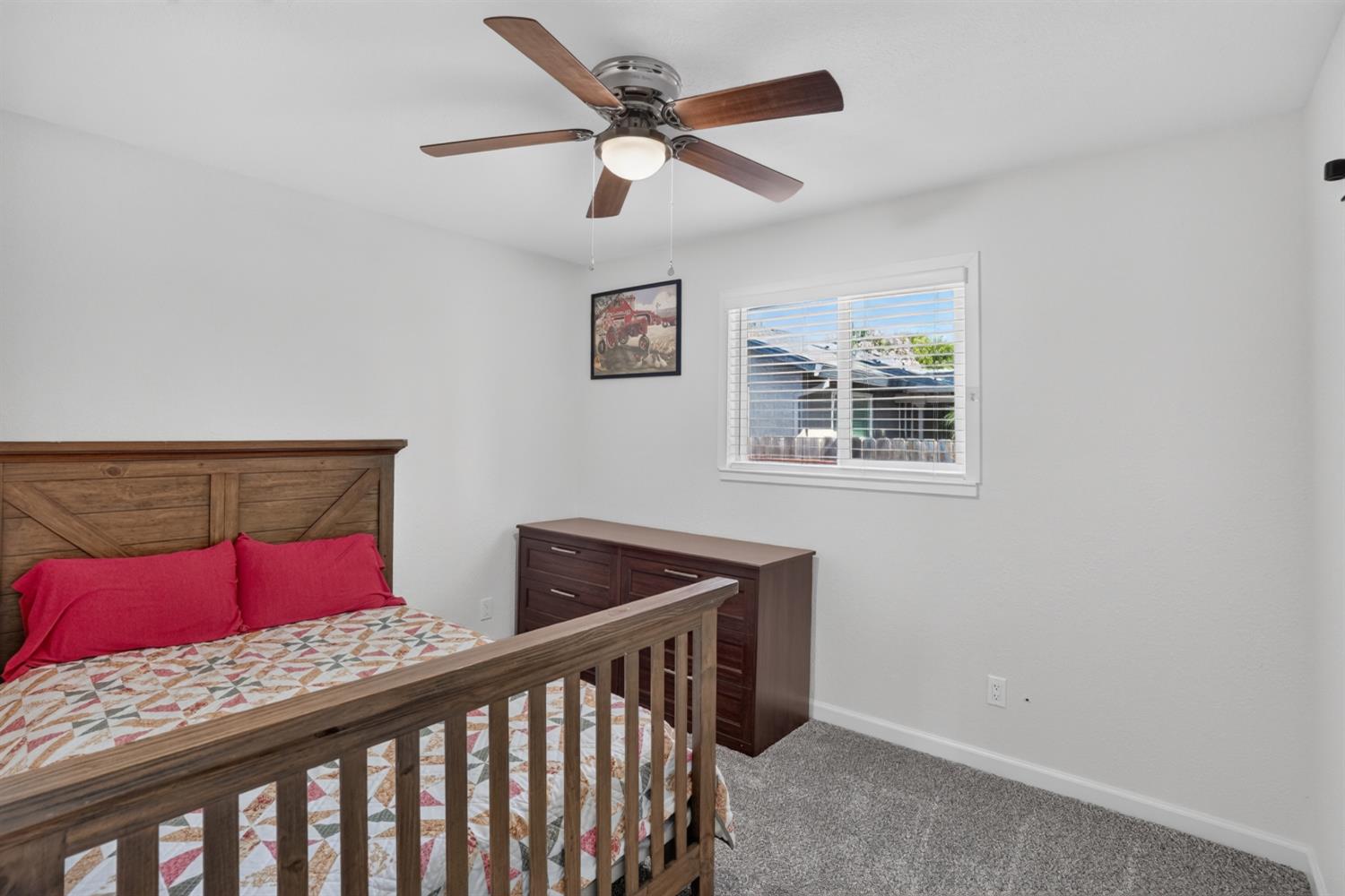 1412 Elisabeth Ave, Escalon, CA 95320