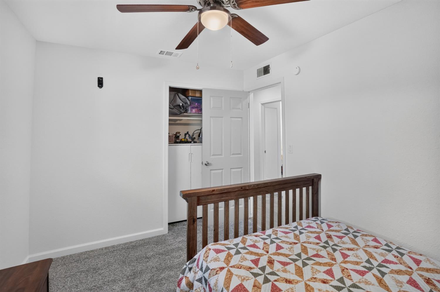 1412 Elisabeth Ave, Escalon, CA 95320
