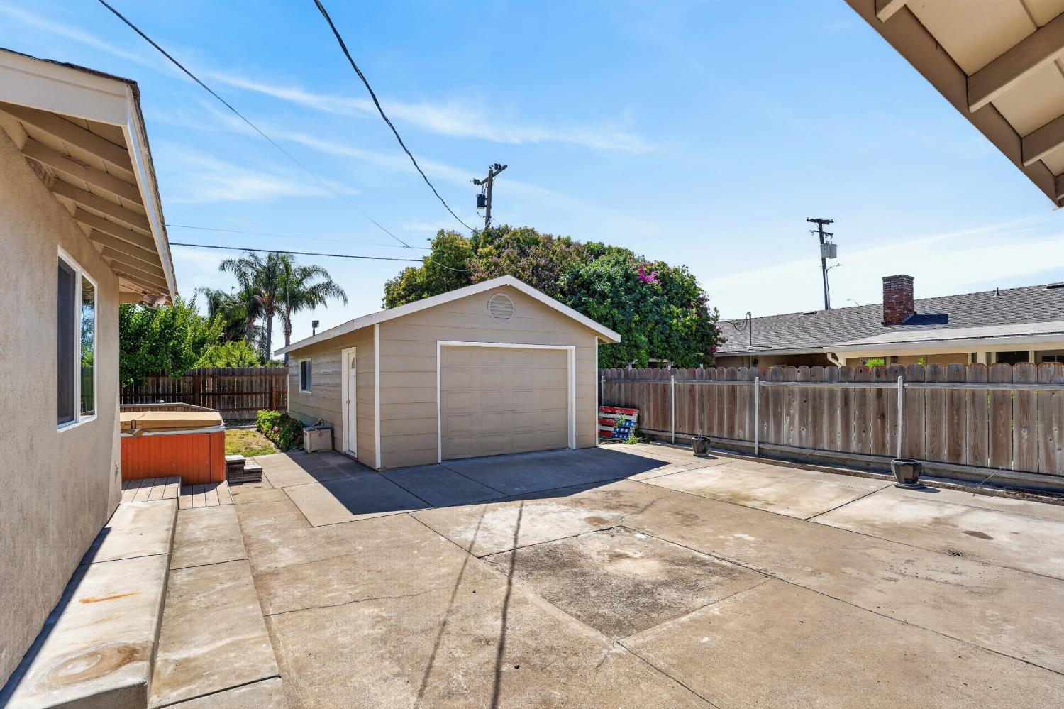 1412 Elisabeth Ave, Escalon, CA 95320