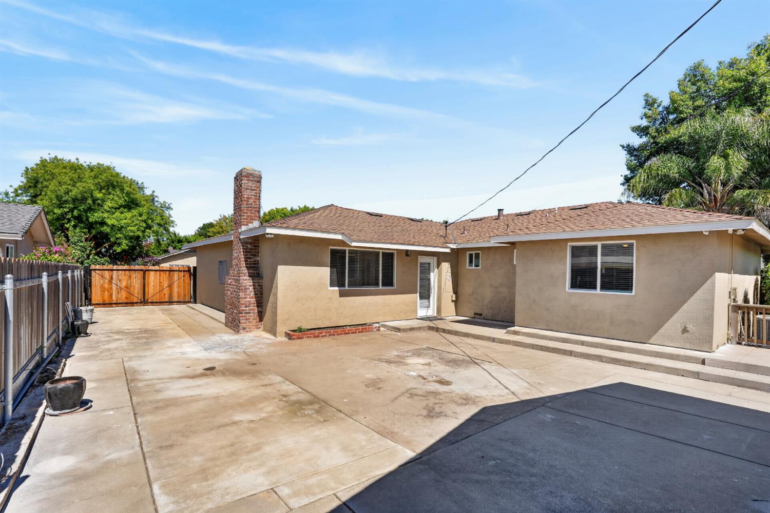 1412 Elisabeth Ave, Escalon, CA 95320