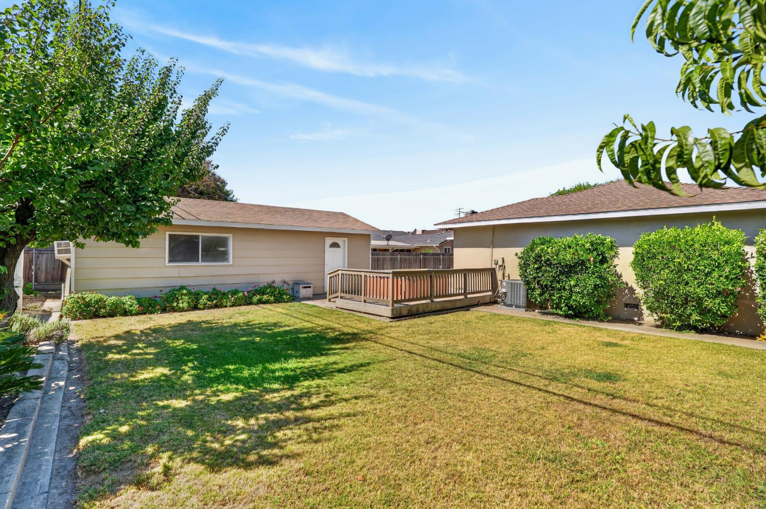 1412 Elisabeth Ave, Escalon, CA 95320
