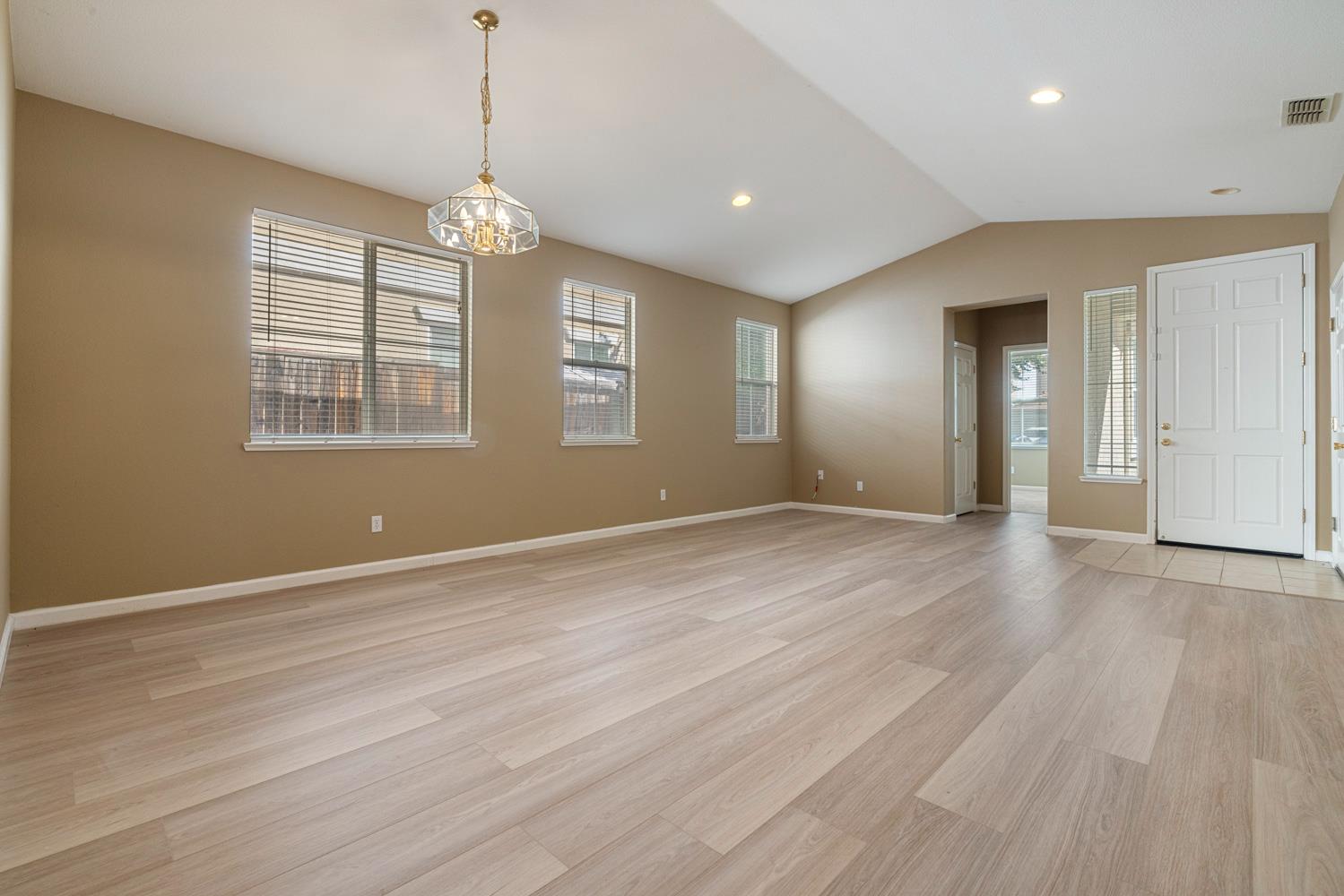 20617 Sarazen Pl, Patterson, CA 95363