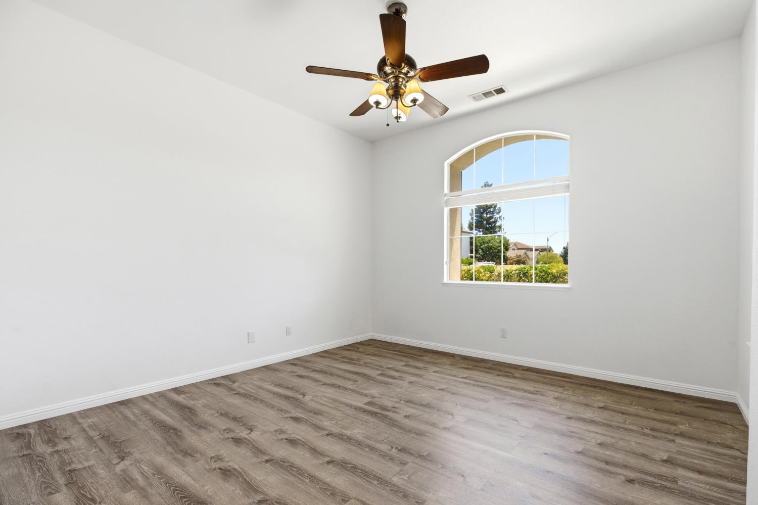 2637 Corral Way, Riverbank, CA 95367