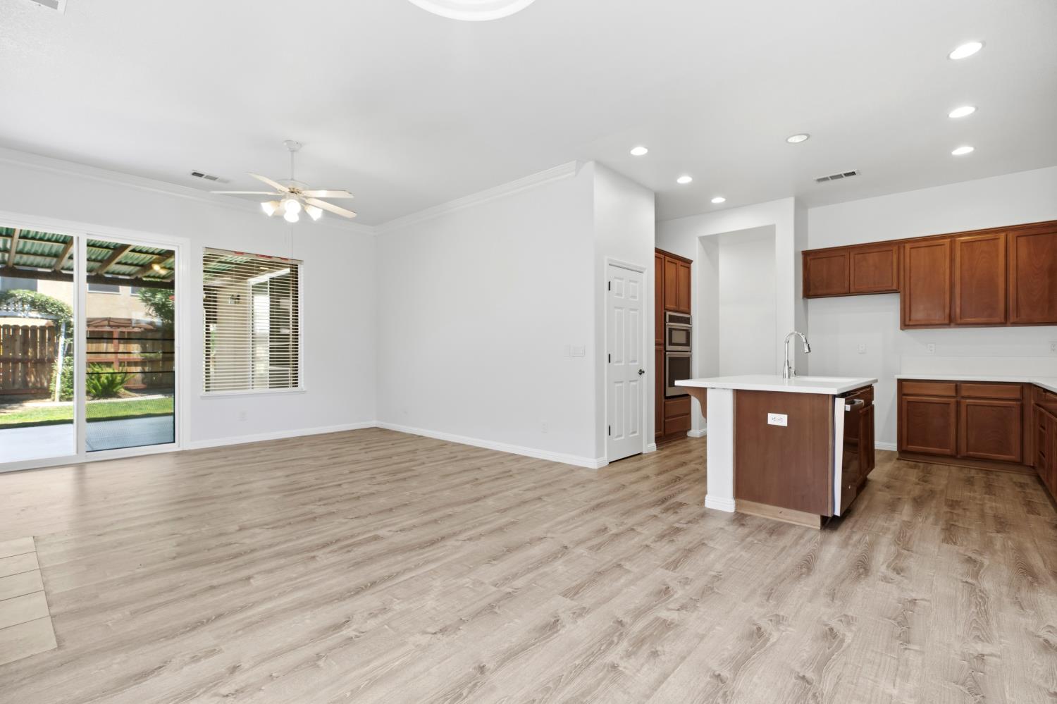2637 Corral Way, Riverbank, CA 95367