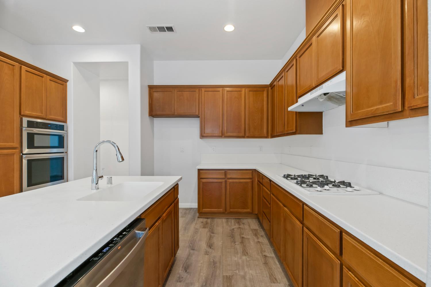 2637 Corral Way, Riverbank, CA 95367