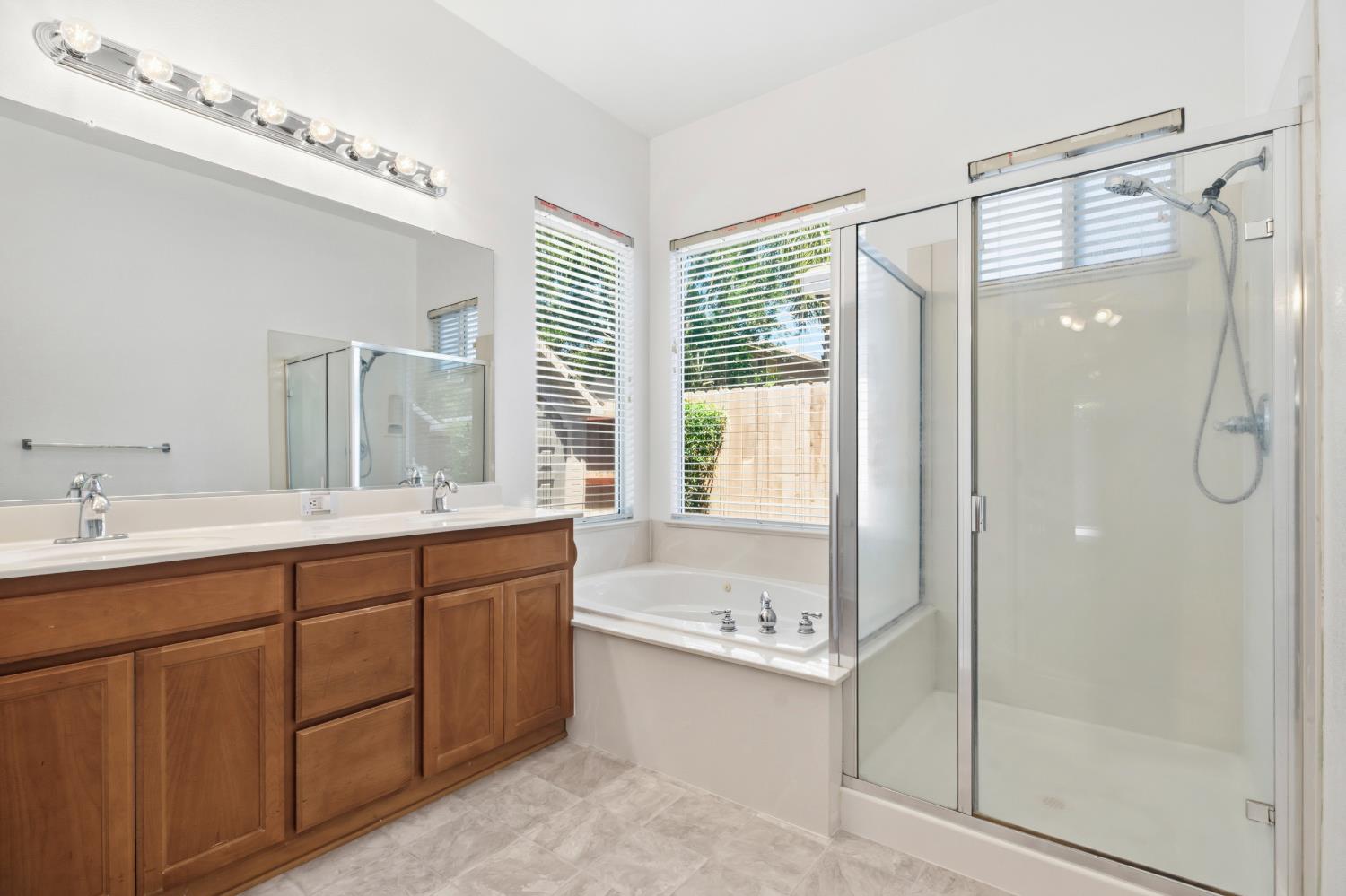 2637 Corral Way, Riverbank, CA 95367