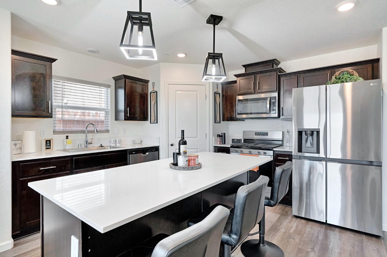 524 San Carlos Ave, Madera, CA 93637