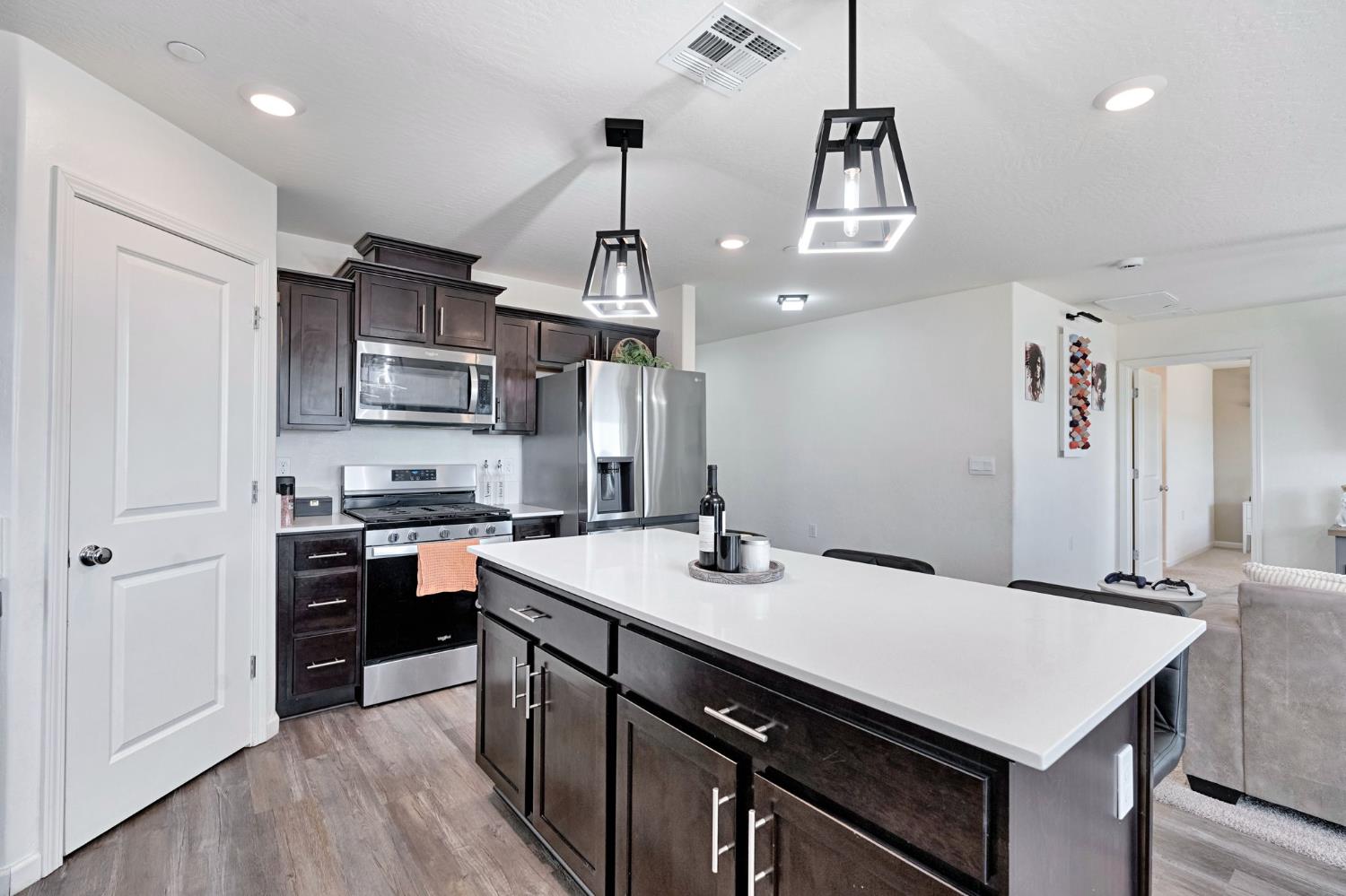 524 San Carlos Ave, Madera, CA 93637