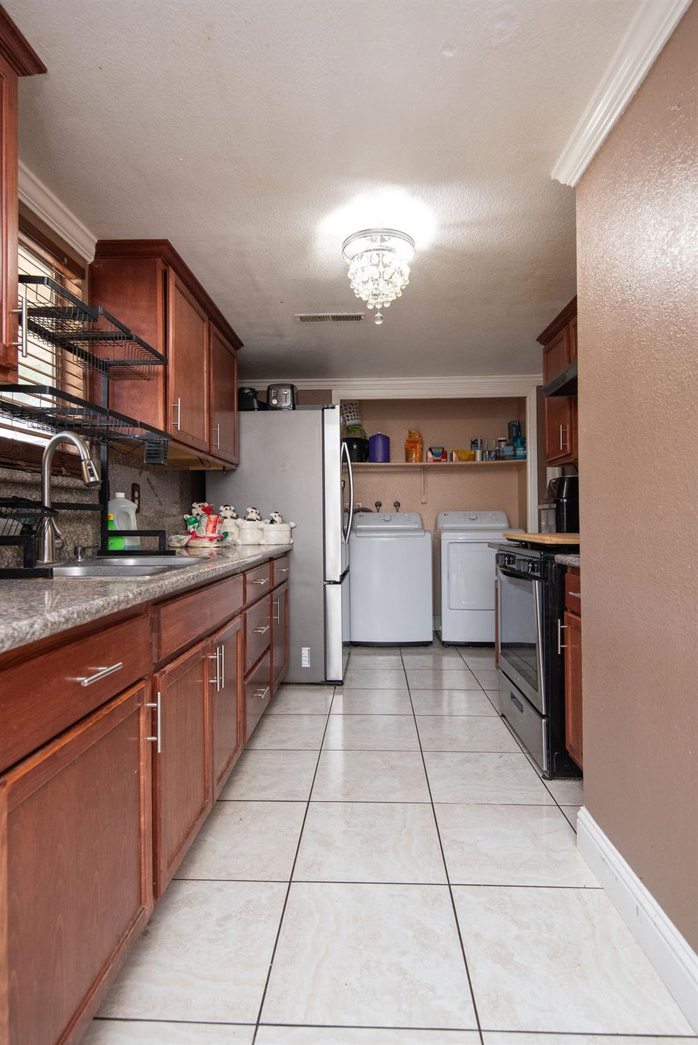1522 Vine Cir, Atwater, CA 95301