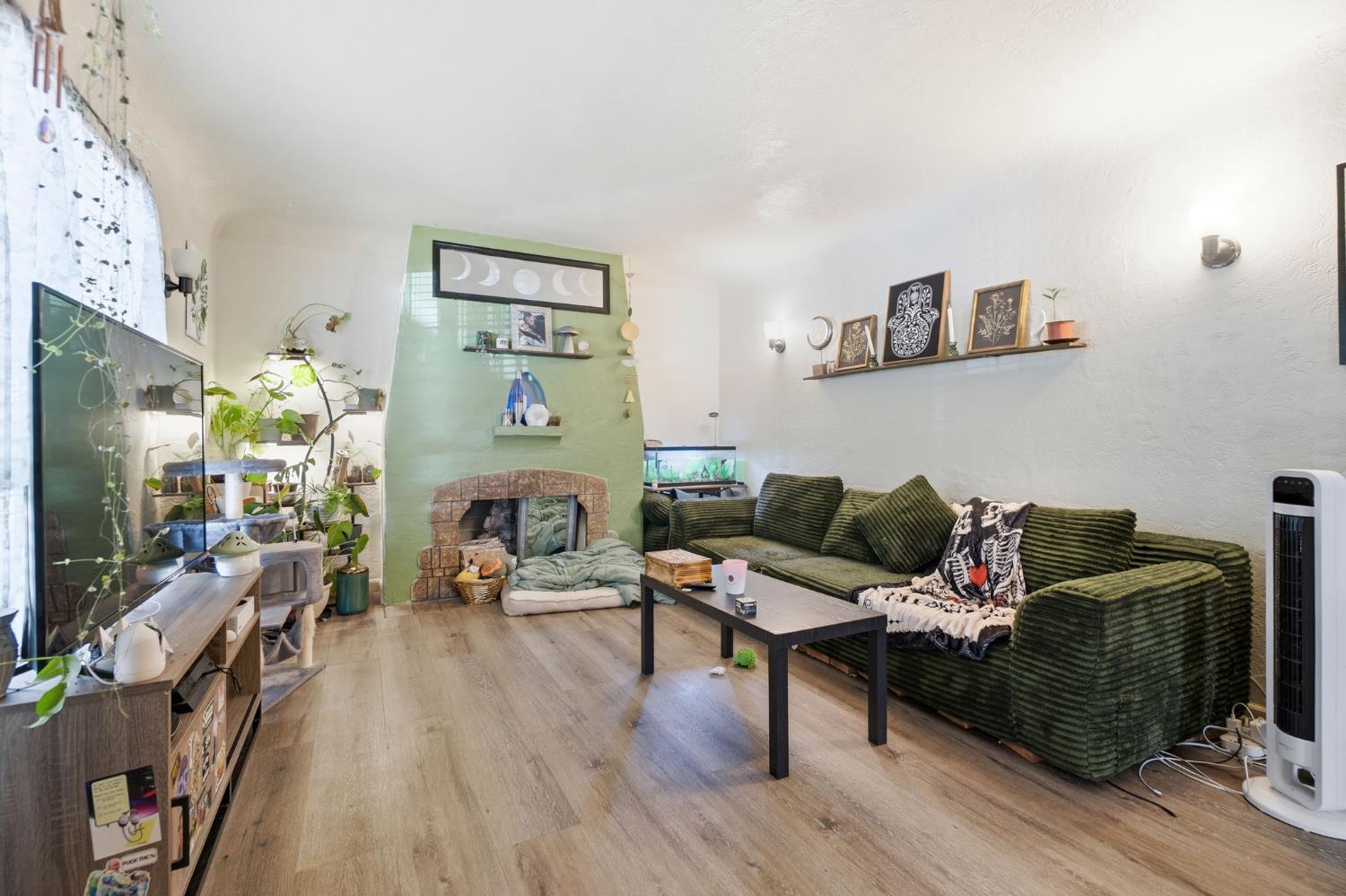 815 817 Wright St, Modesto, CA 95350
