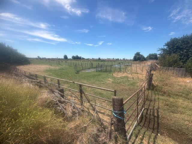 2511 Franklin Rd, Merced, CA 95348
