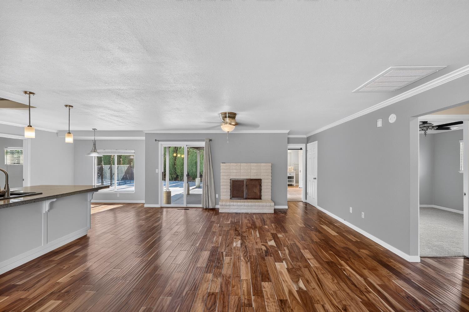 115 Elena Ct, Turlock, CA 95380