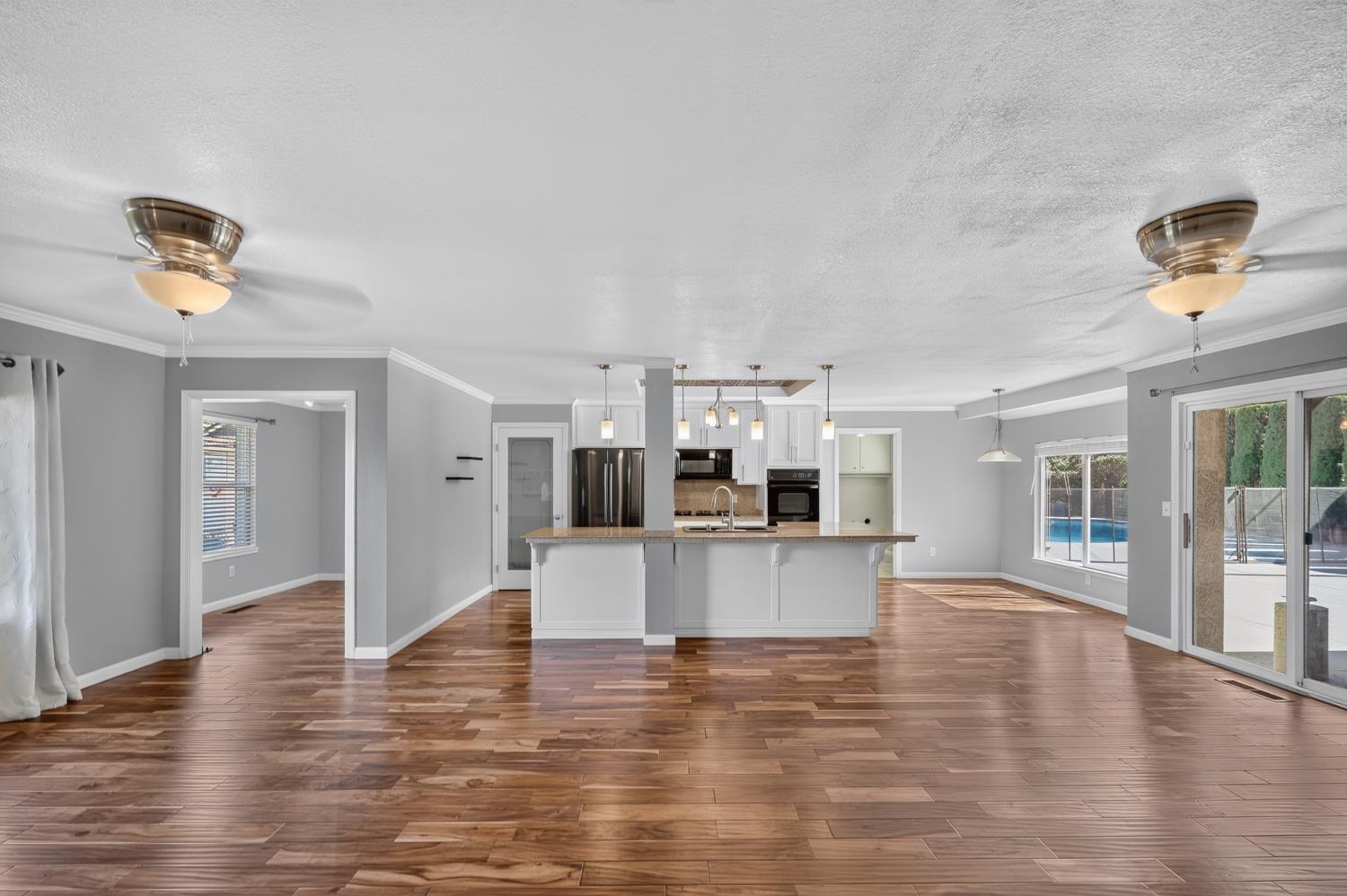 115 Elena Ct, Turlock, CA 95380