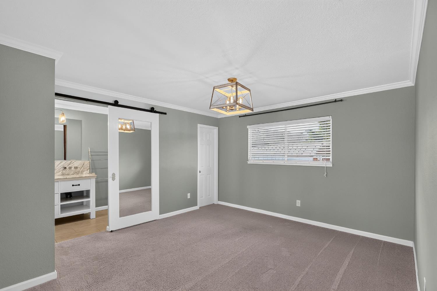 115 Elena Ct, Turlock, CA 95380
