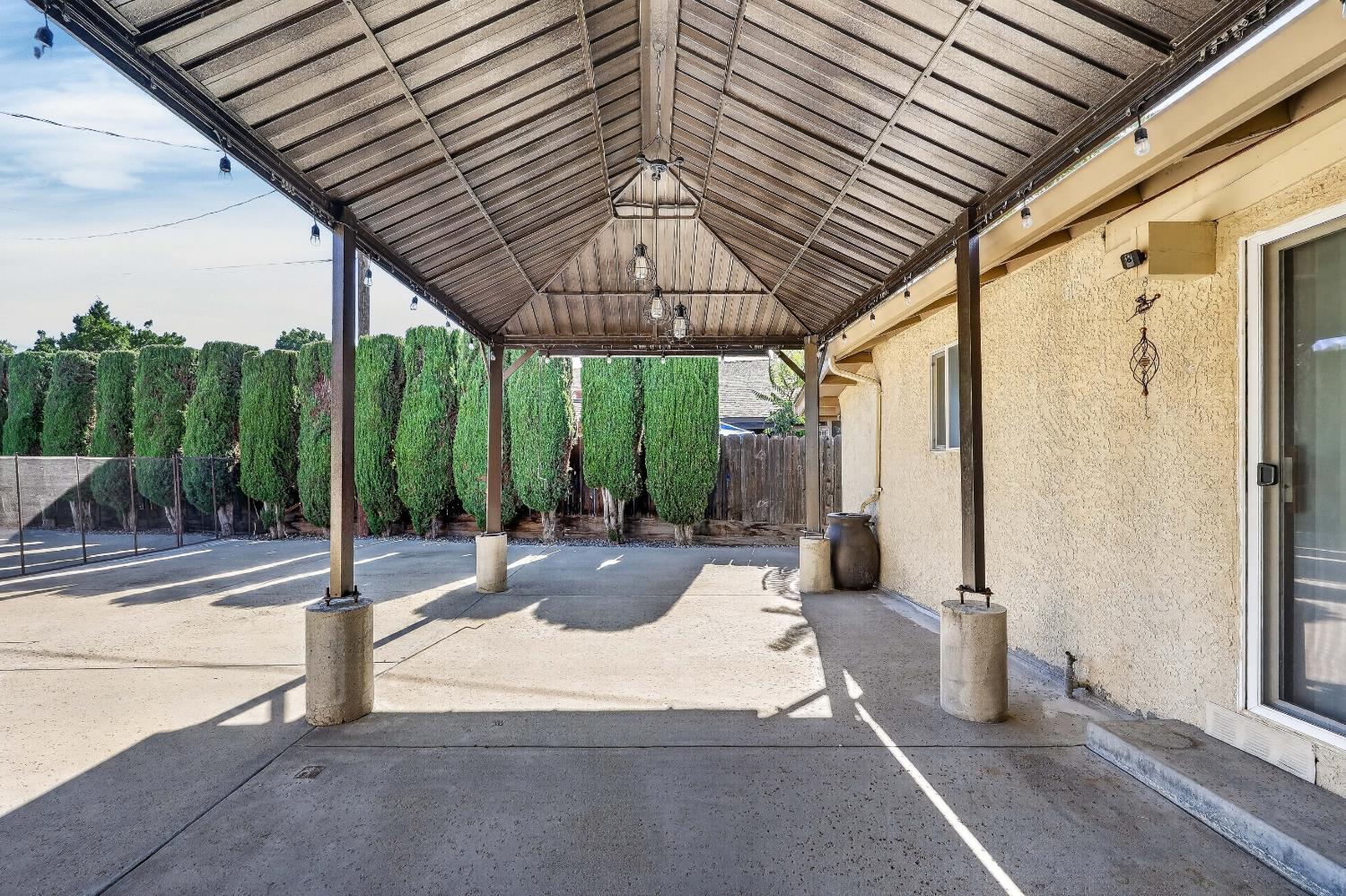 115 Elena Ct, Turlock, CA 95380