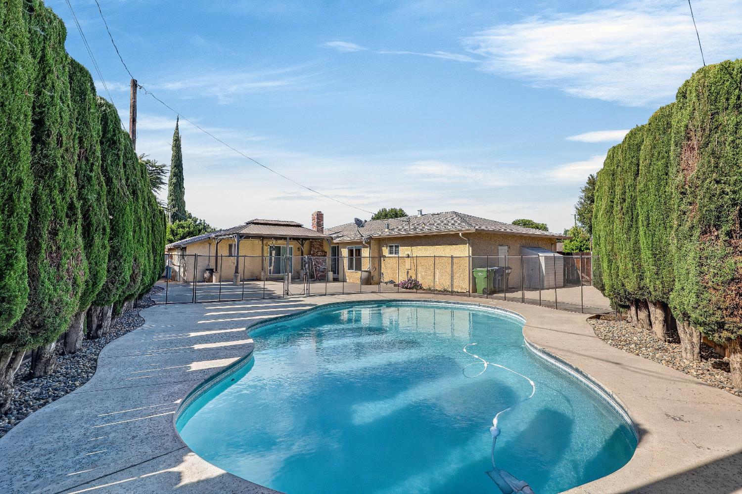 115 Elena Ct, Turlock, CA 95380