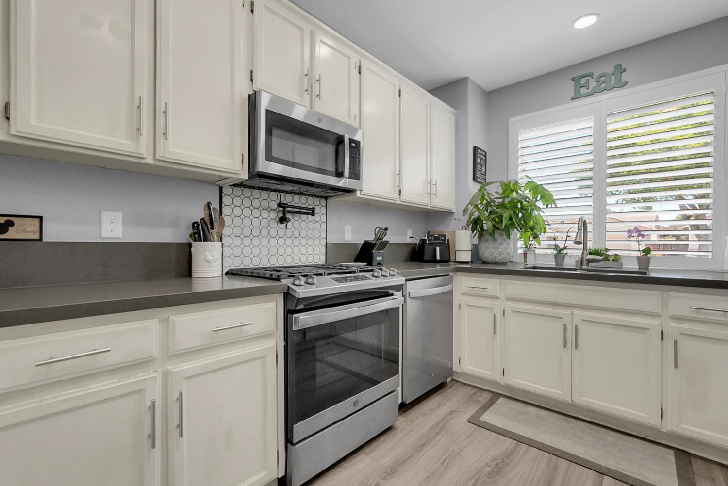 3327 Summer Creek Dr, Turlock, CA 95382