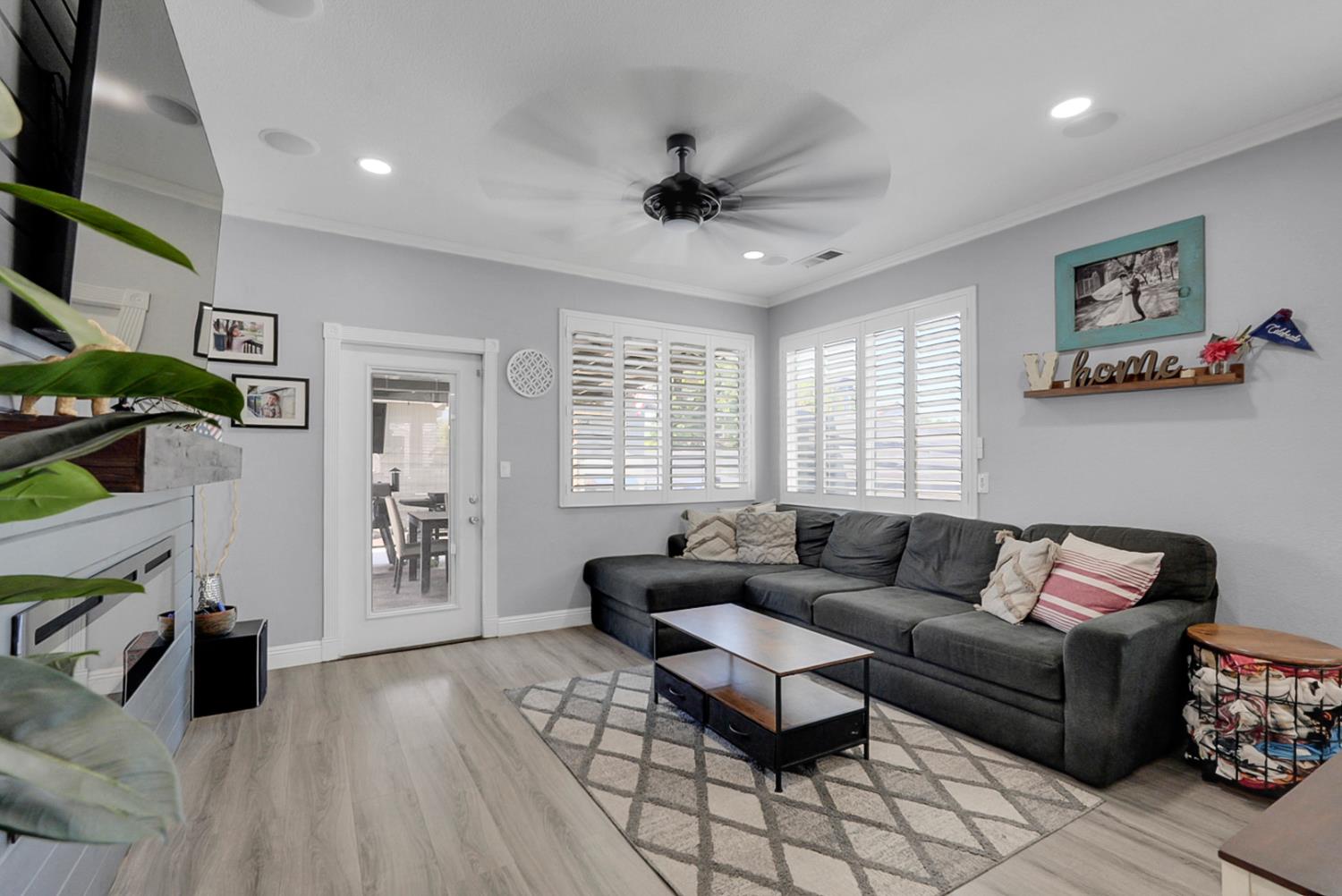 3327 Summer Creek Dr, Turlock, CA 95382