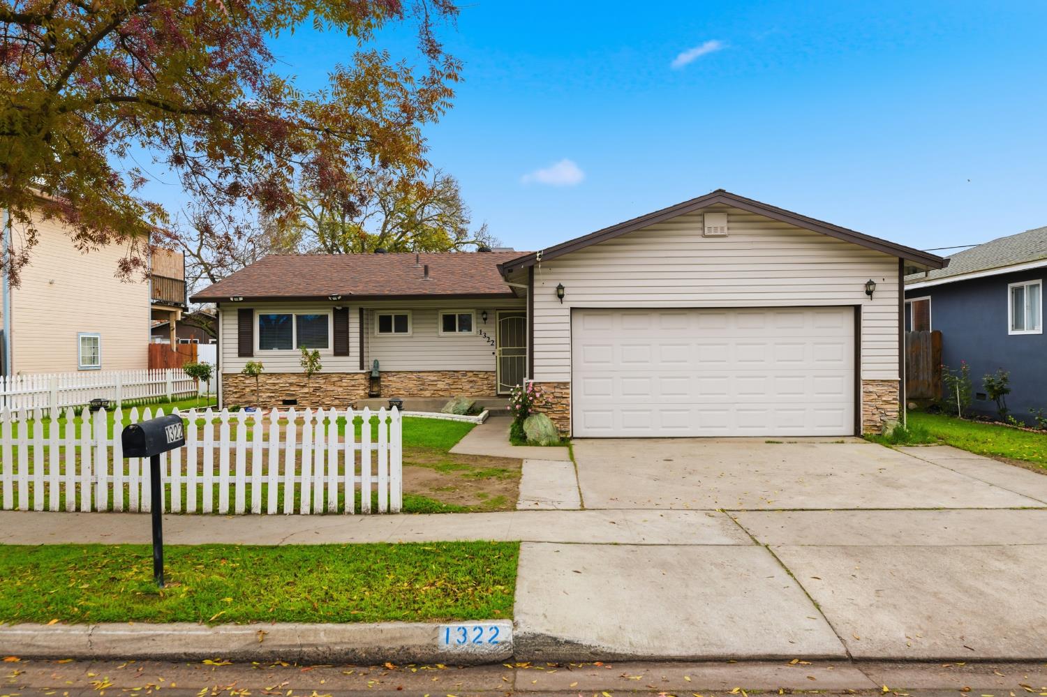 1322 Carver Rd, Modesto, CA 95350