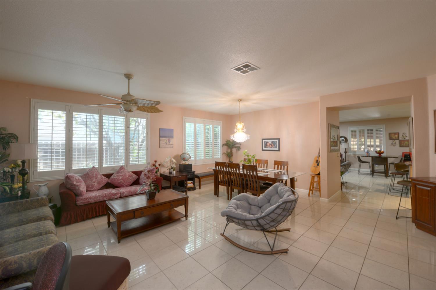 807 Hagerman Peak Dr, Newman, CA 95360