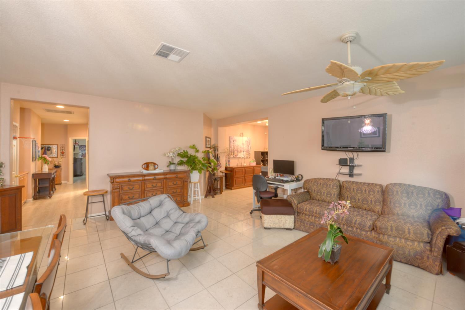 807 Hagerman Peak Dr, Newman, CA 95360