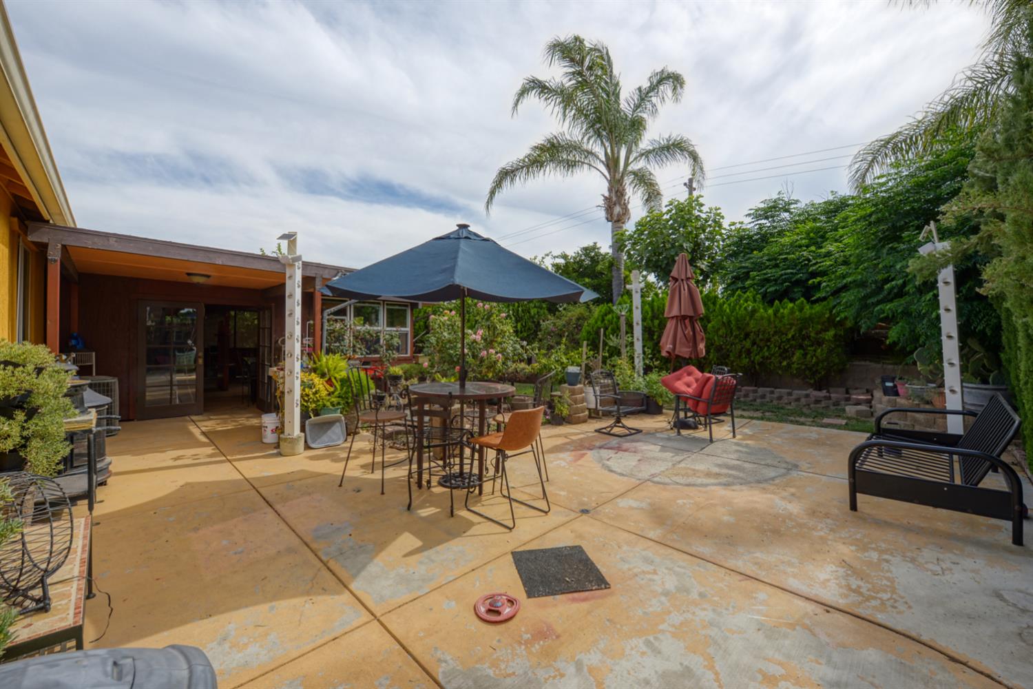 807 Hagerman Peak Dr, Newman, CA 95360