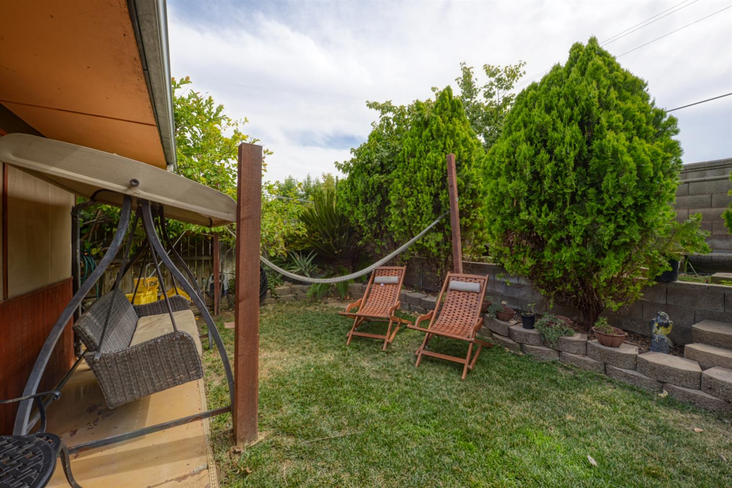 807 Hagerman Peak Dr, Newman, CA 95360