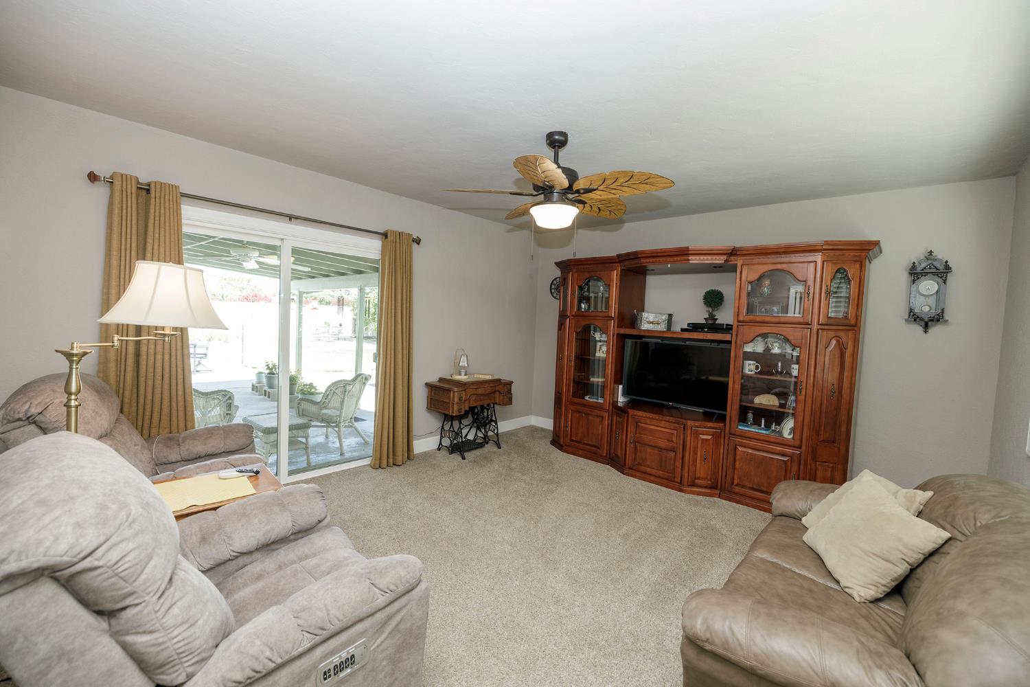 606 Palm Ave, Ripon, CA 95366