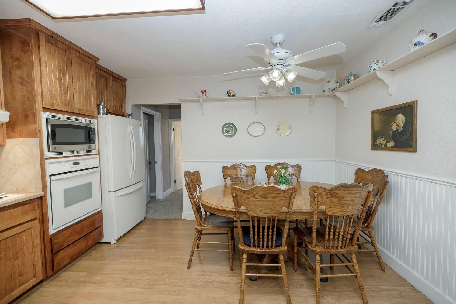 606 Palm Ave, Ripon, CA 95366