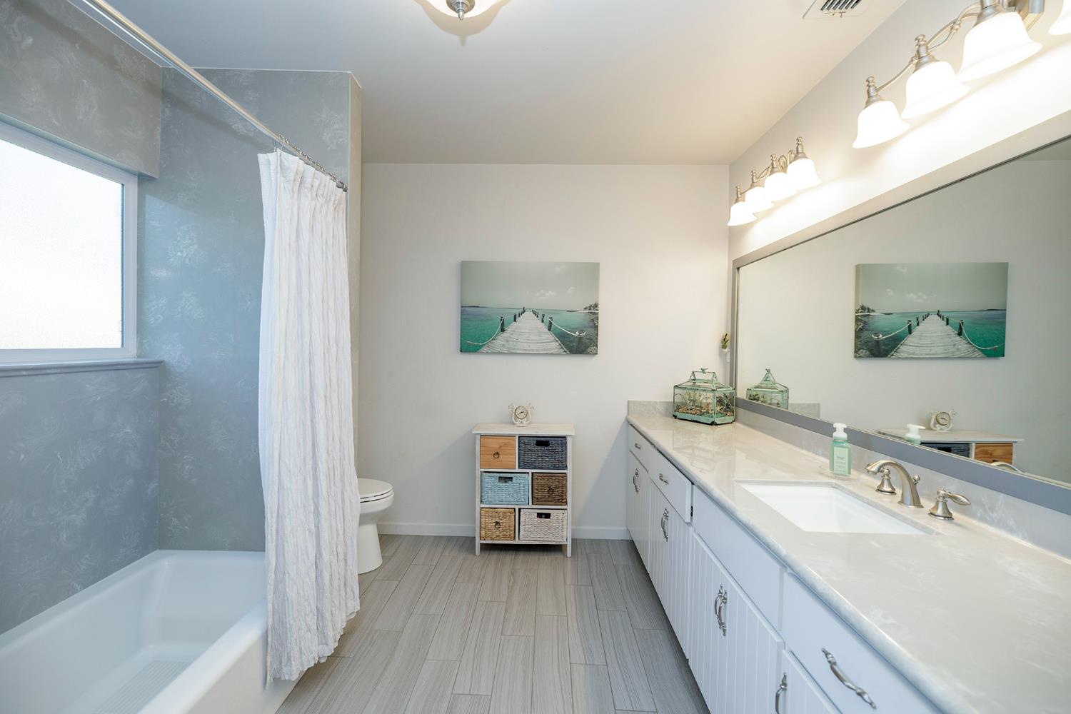 606 Palm Ave, Ripon, CA 95366