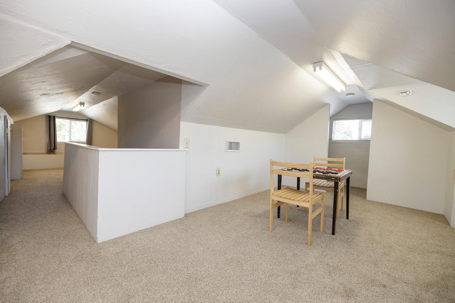 606 Palm Ave, Ripon, CA 95366