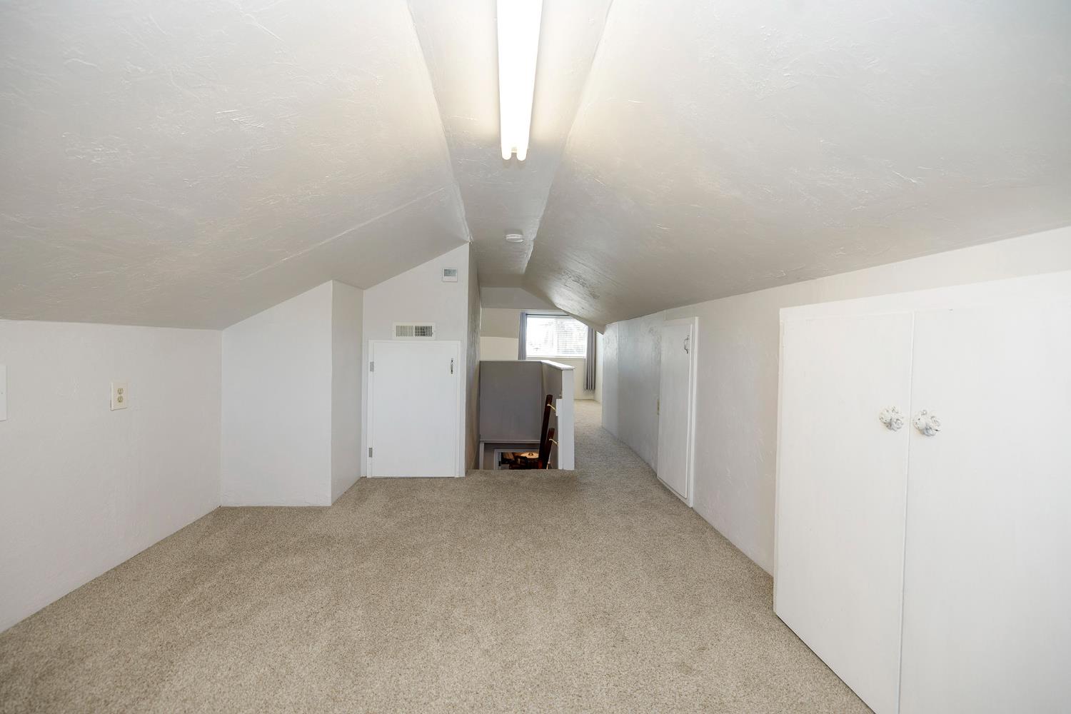 606 Palm Ave, Ripon, CA 95366
