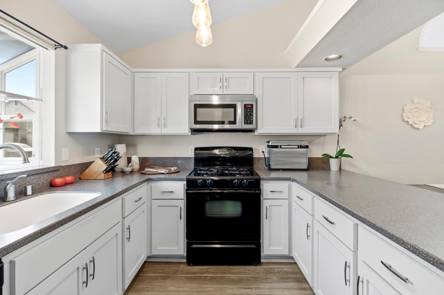 2821 Field Stone St, Modesto, CA 95355