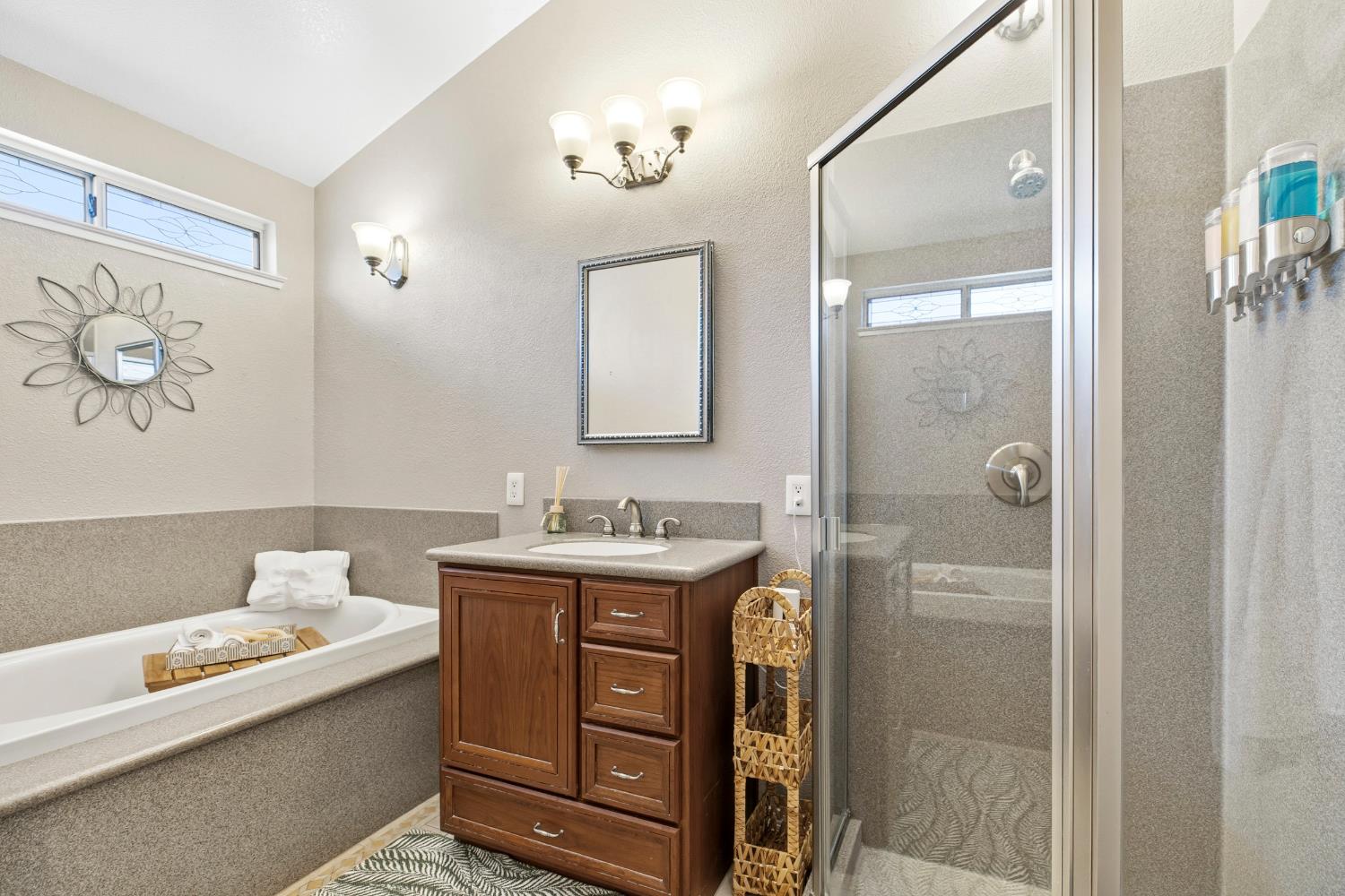2821 Field Stone St, Modesto, CA 95355