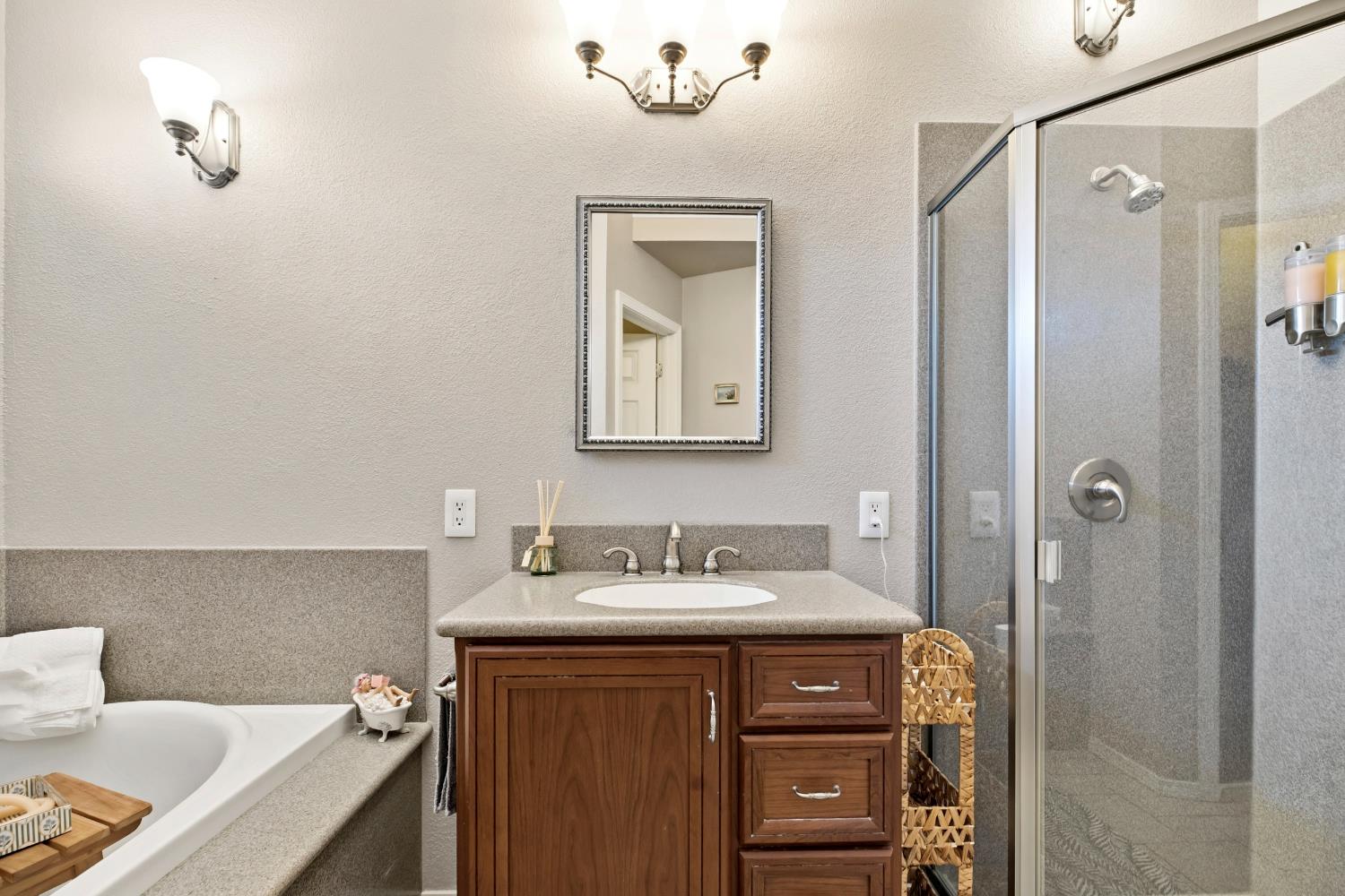 2821 Field Stone St, Modesto, CA 95355