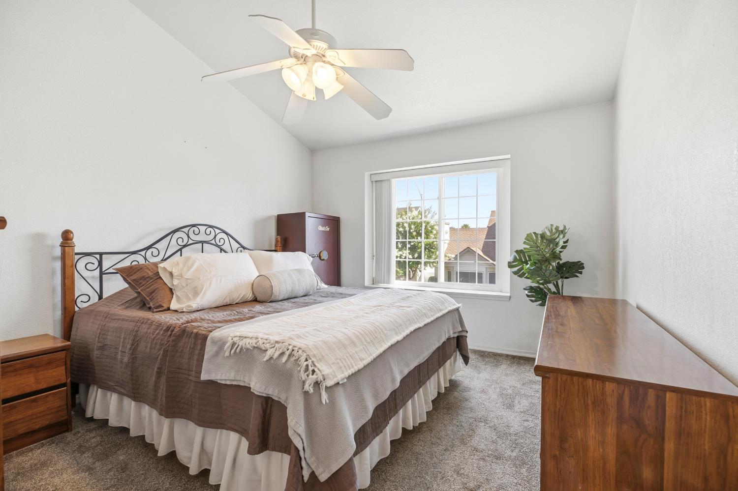 2821 Field Stone St, Modesto, CA 95355