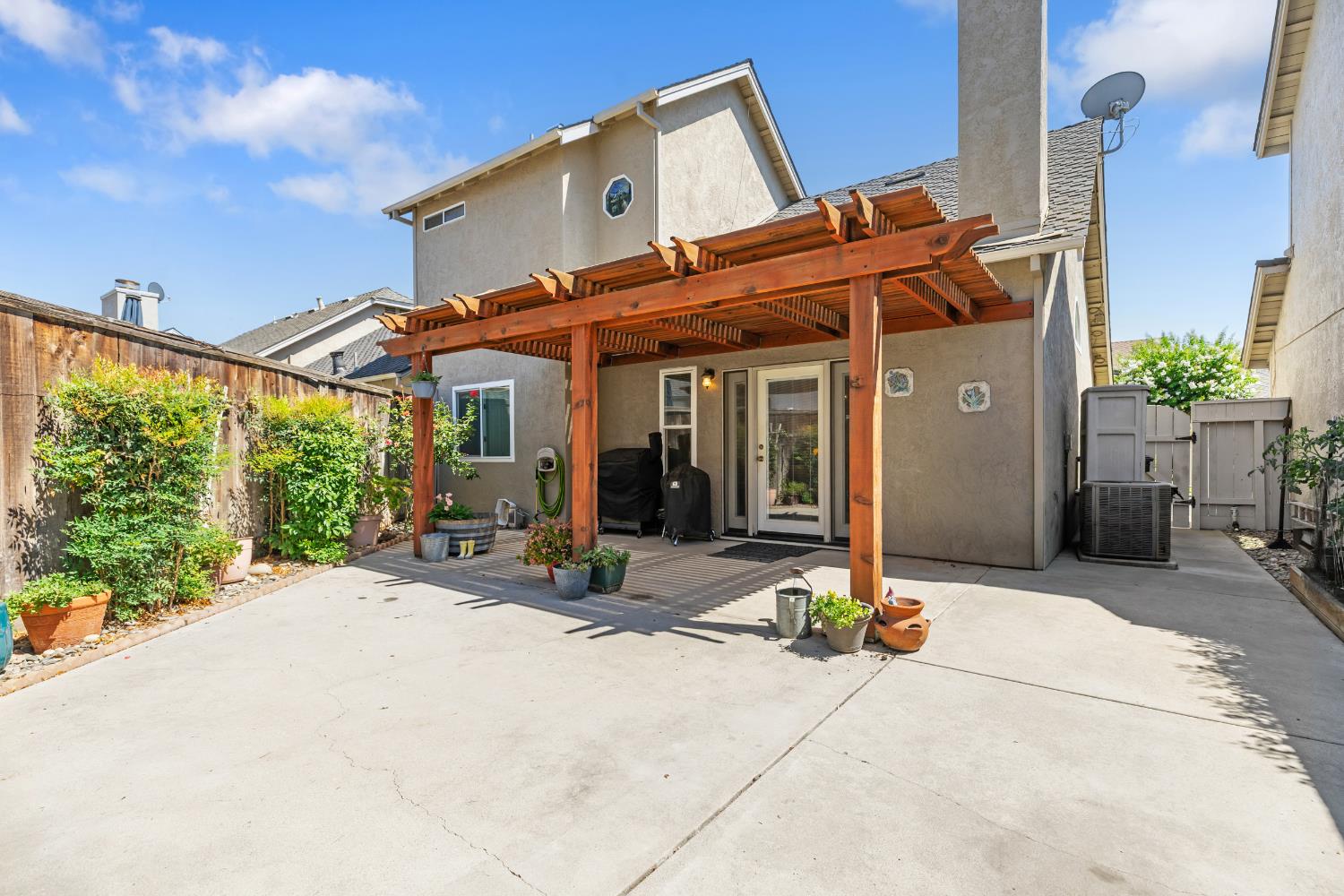2821 Field Stone St, Modesto, CA 95355
