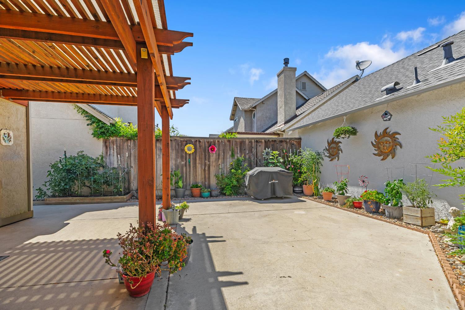 2821 Field Stone St, Modesto, CA 95355