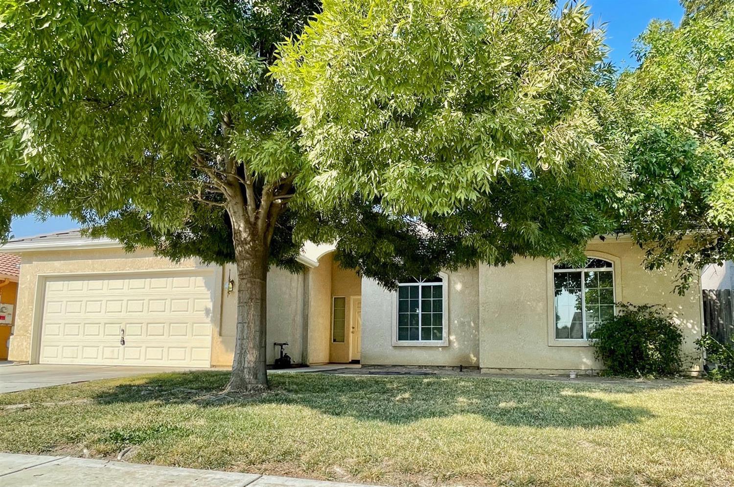 653 Stonewood Dr, Los Banos, CA 93635
