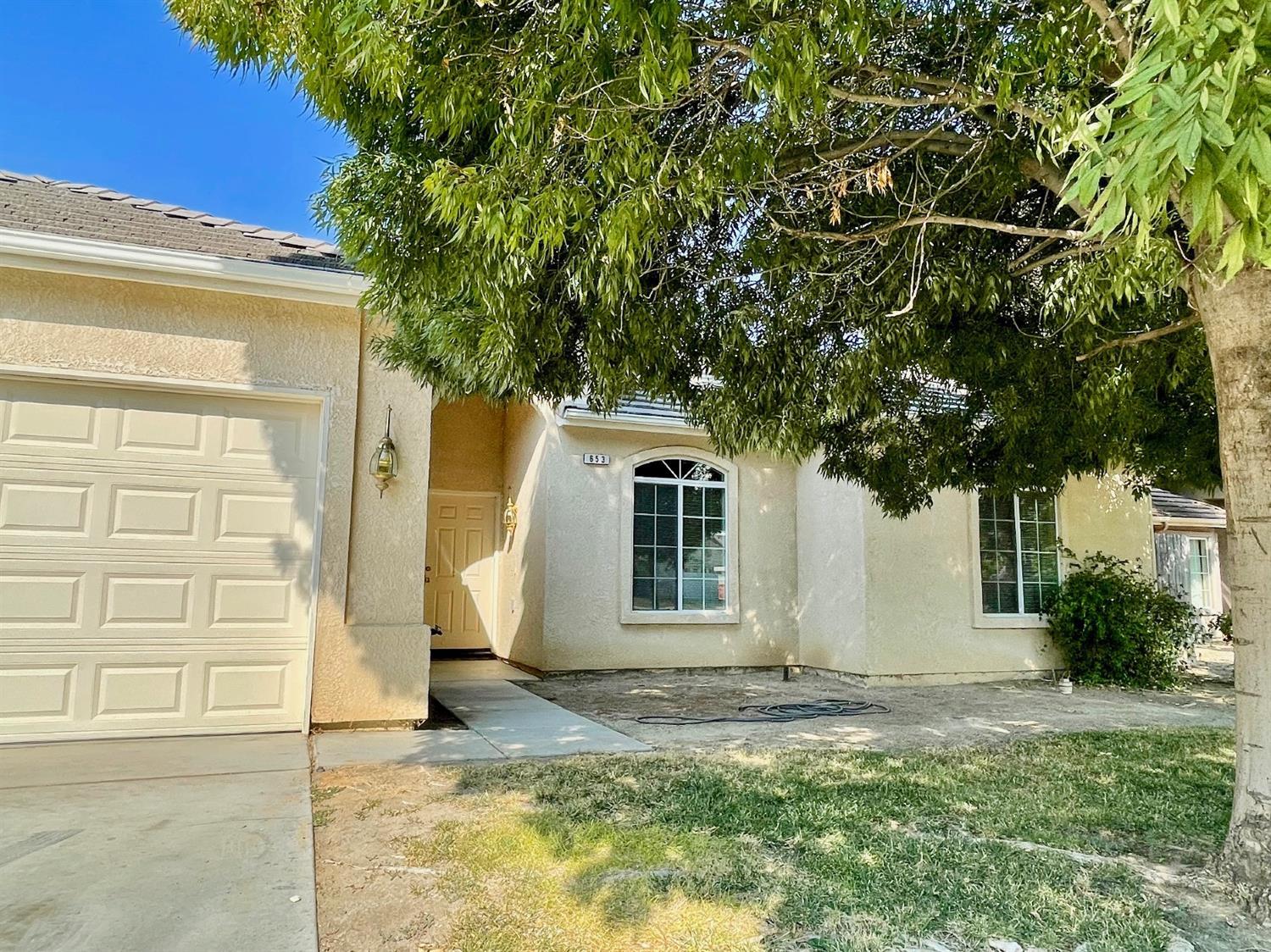 653 Stonewood Dr, Los Banos, CA 93635