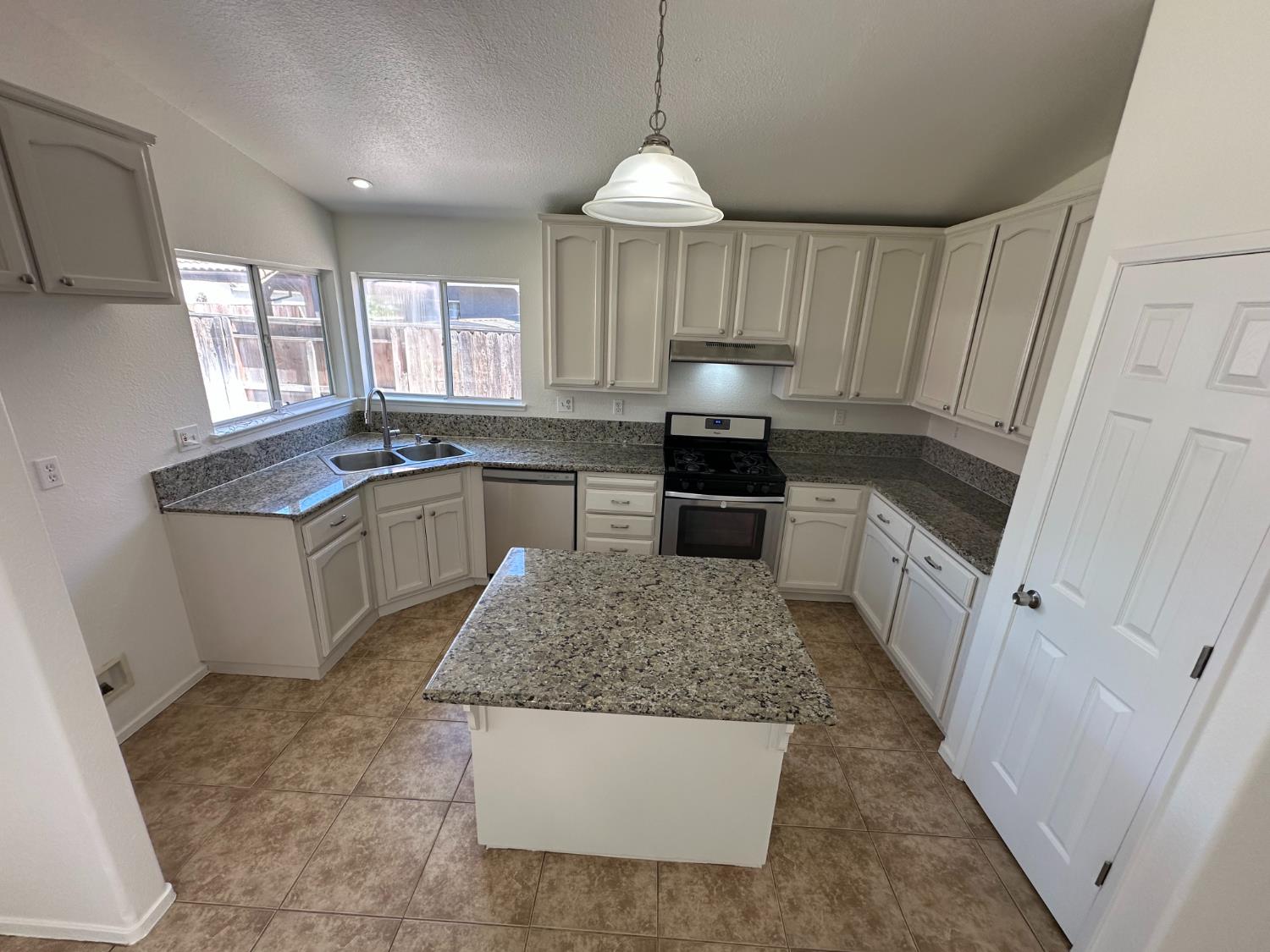 5837 Webb St, Riverbank, CA 95367