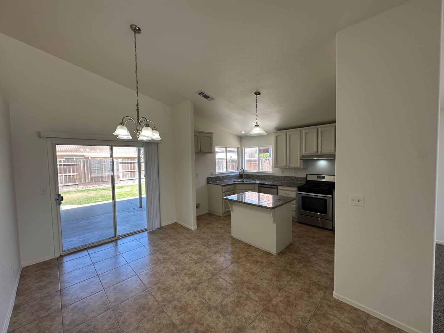5837 Webb St, Riverbank, CA 95367