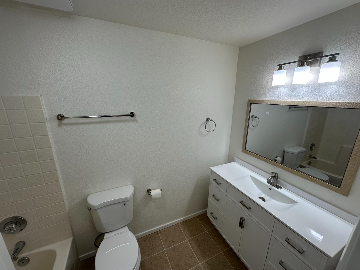 5837 Webb St, Riverbank, CA 95367