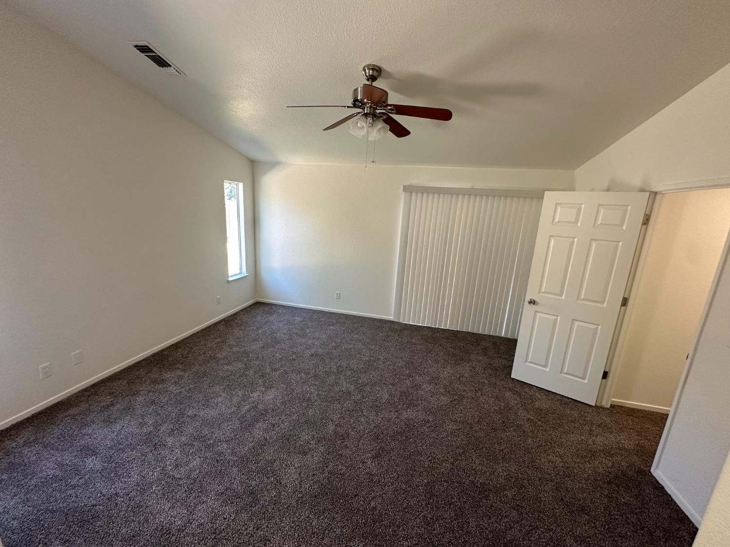5837 Webb St, Riverbank, CA 95367