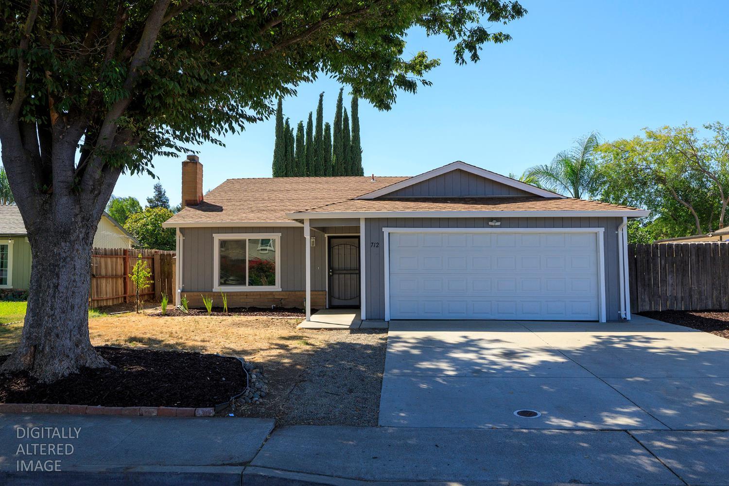 712 Walnut Ave, Patterson, CA 95363