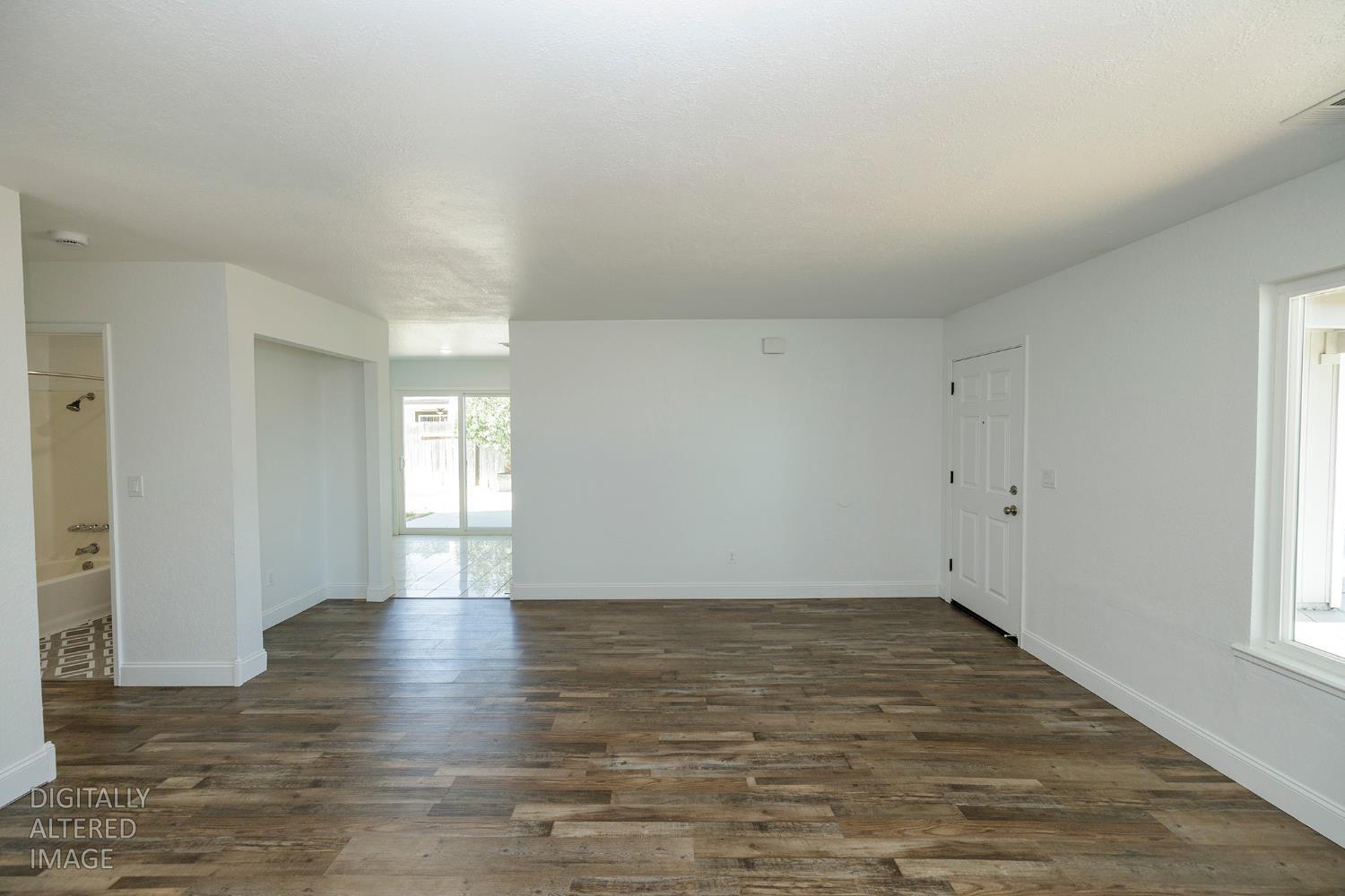 712 Walnut Ave, Patterson, CA 95363